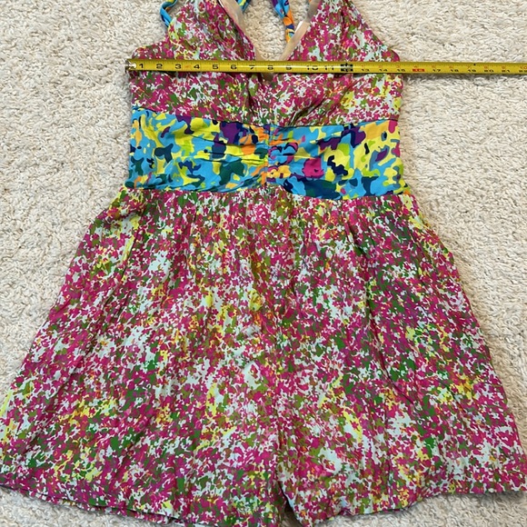NWT ANTHRO PLENTY BY REESE M  tie-back halter romper in  pink/blue ditzy floral - Picture 8 of 12